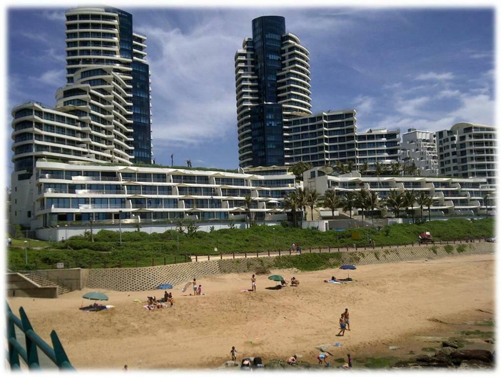 Beachfront Luxury @ Umhlanga ダーバン エクステリア 写真